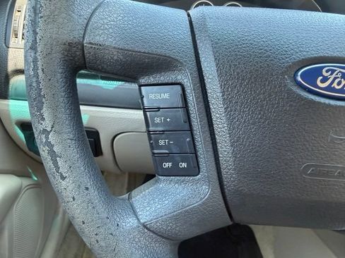 Used 2006 Ford Fusion SE FWD image 21