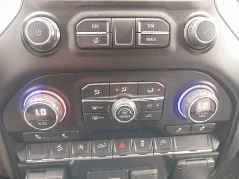 Used 2019 Chevrolet Silverado 1500 RST AWD/4WD image 13