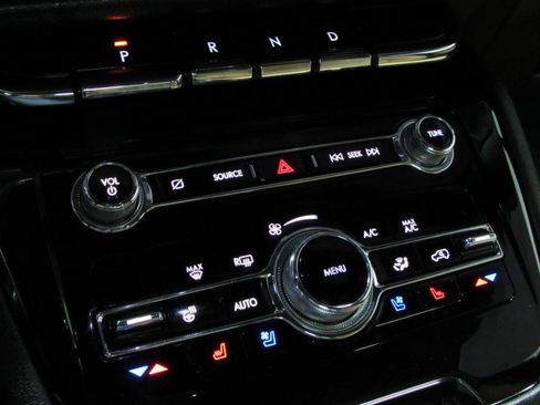 Used 2022 Lincoln Corsair Reserve w/ Equipment Group 201A AWD/4WD image 29