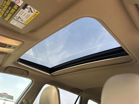 Used 2009 Toyota RAV4 Limited AWD/4WD image 7