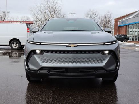 New 2026 Chevrolet Equinox EV LT image 5