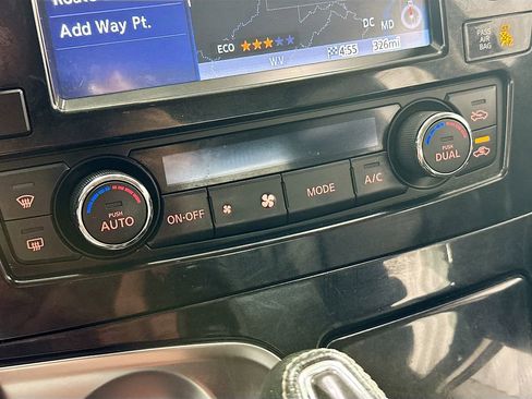 Used 2017 Nissan Maxima 3.5 SV image 17