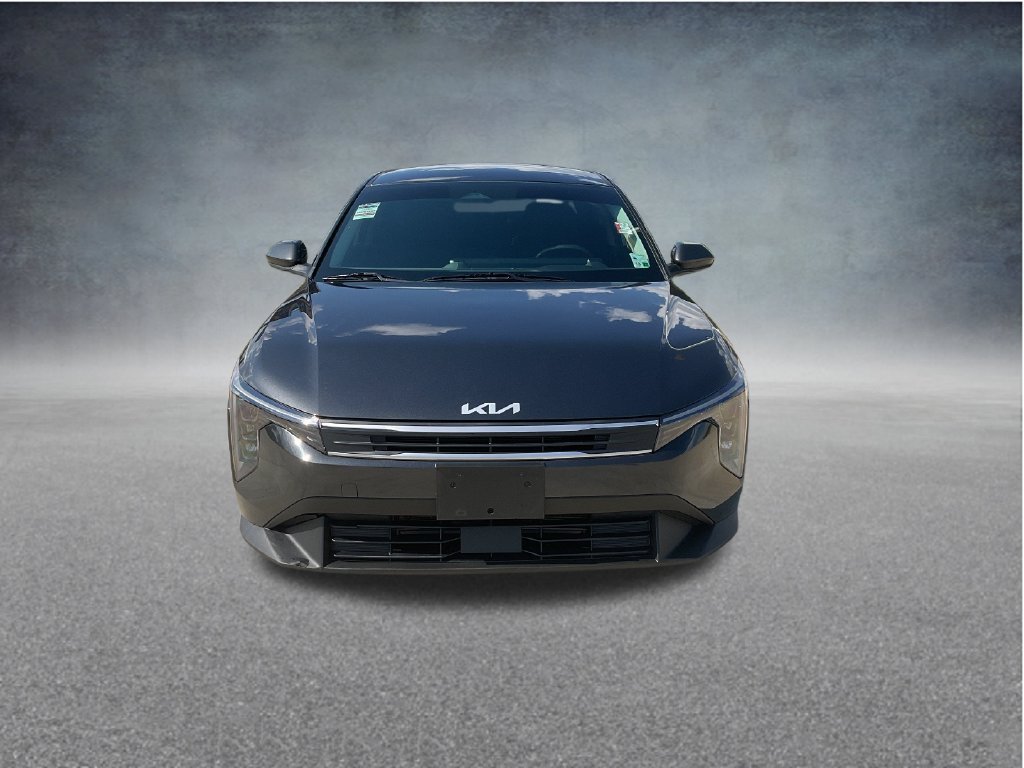 Used 2025 Kia K4 FWD image 2