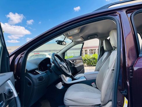 Used 2012 Ford Edge SEL FWD image 13