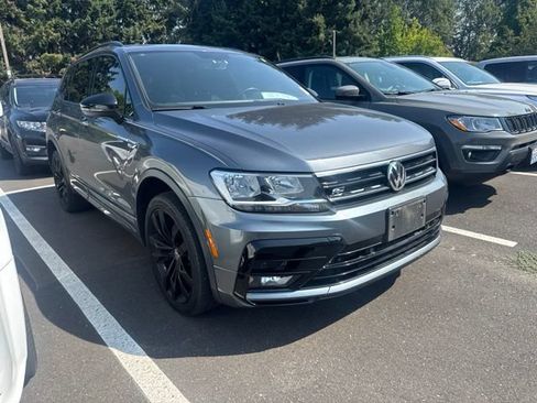 Used 2020 Volkswagen Tiguan SE R-Line AWD/4WD image 2