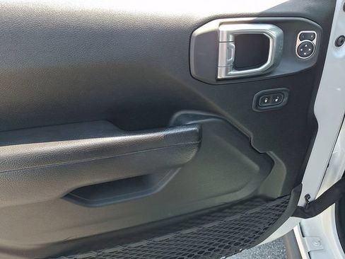 Used 2022 Jeep Wrangler Unlimited Sport AWD/4WD image 12