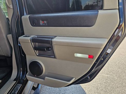 Used 2003 HUMMER H2 w/ Preferred Equipment Group AWD/4WD image 19