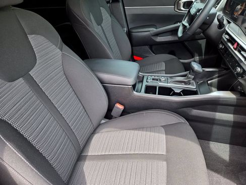New 2026 Kia Sorento LX FWD image 10