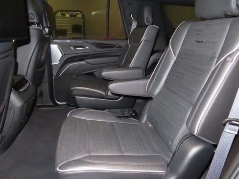 Used 2021 Cadillac Escalade Sport w/ Driver Assist Tech Package image 24