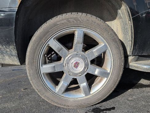 Used 2009 Cadillac Escalade Base image 9