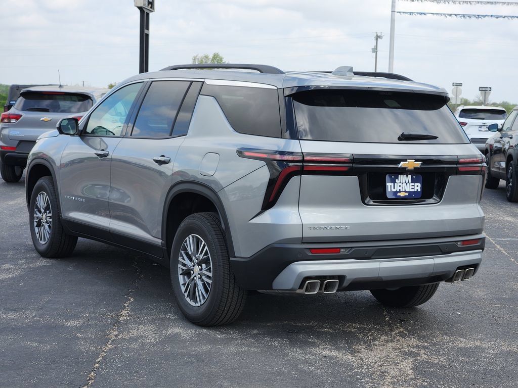 New 2026 Chevrolet Traverse LT w/ Driver Confidence Package FWD image 3