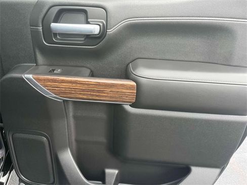 Used 2021 Chevrolet Silverado 1500 High Country w/ Technology Package image 20