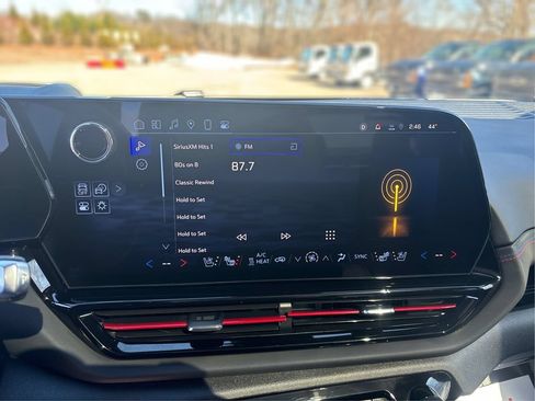 Certified 2025 Chevrolet Silverado EV RST AWD/4WD image 16
