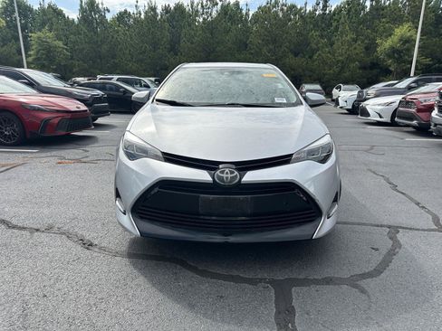 Used 2017 Toyota Corolla XLE w/ Carpet Mat Package (TMS) FWD image 3