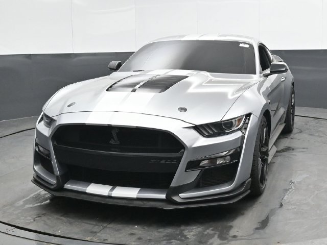 Used 2022 Ford Mustang Shelby GT500 w/ Technology Package RWD image 7