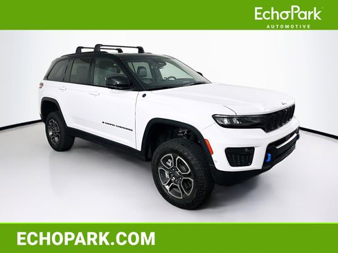 Used 2023 Jeep Grand Cherokee Trailhawk w/ Advanced Protech Group II AWD/4WD image 1