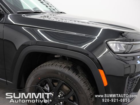 New 2026 Jeep Grand Cherokee Altitude AWD/4WD image 21