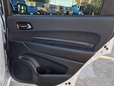 Used 2023 Dodge Durango GT image 19