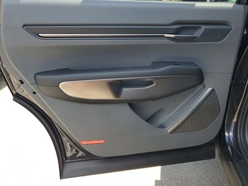 New 2026 Kia EV9 Wind image 25