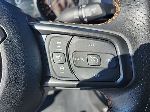 Certified 2024 Jeep Gladiator Mojave w/ Technology Group image 28