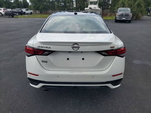 Used 2025 Nissan Sentra SR w/ SR Premium Package FWD image 5