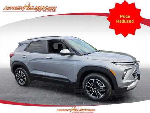 Used 2025 Chevrolet TrailBlazer LT AWD/4WD image 1