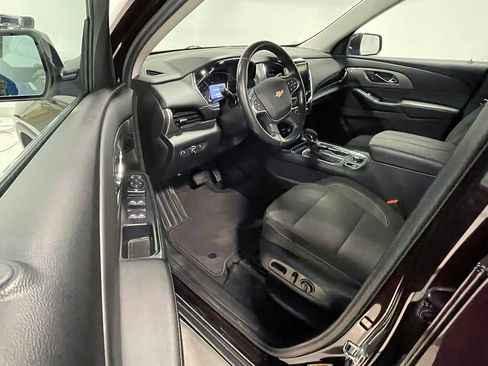 Used 2021 Chevrolet Traverse LT AWD/4WD image 3