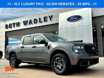New 2025 Ford Maverick XLT w/ XLT Luxury Package
