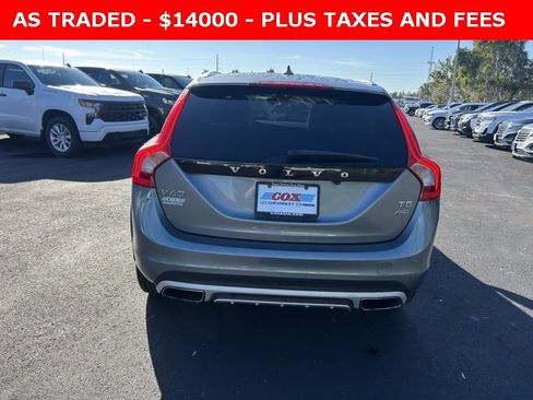 Used 2017 Volvo V60 T5 Cross Country w/ Climate Package image 5