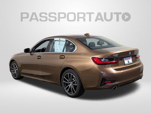 Used 2019 BMW 330i xDrive Sedan w/ Convenience Package AWD/4WD image 3