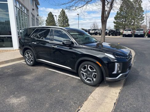 Used 2023 Hyundai Palisade Limited image 1