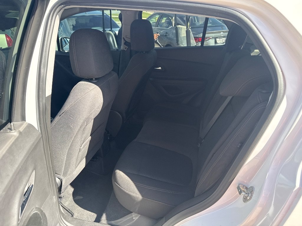 Used 2019 Chevrolet Trax LS w/ Tint and Cruise Package FWD image 12