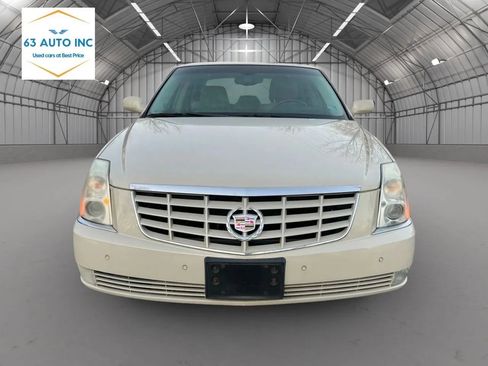 Used 2011 Cadillac DTS Premium image 8