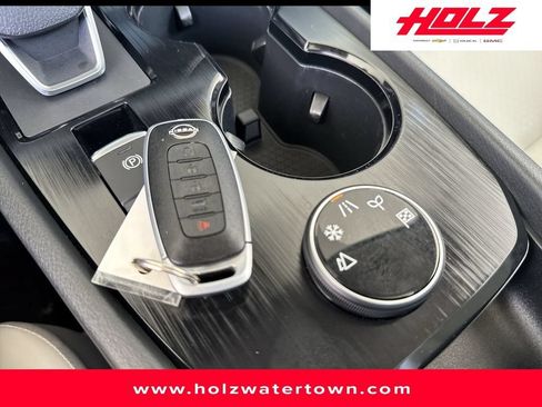 Used 2024 Nissan Rogue SV w/ SV Premium Package AWD/4WD image 31
