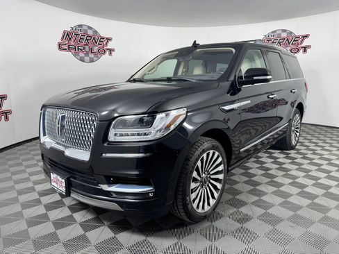 Used 2019 Lincoln Navigator Reserve w/ Cargo Package AWD/4WD image 3