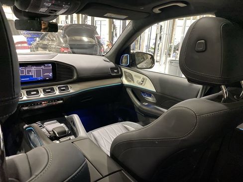 Used 2024 Mercedes-Benz GLS 63 AMG 4MATIC image 4