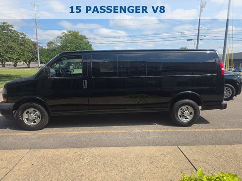 Used 2019 Chevrolet Express 3500 LS RWD image 7