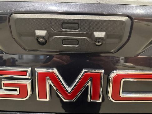 Used 2024 GMC Sierra 3500 AT4 w/ AT4 Premium Plus Package AWD/4WD image 9