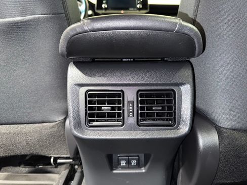 Certified 2021 Toyota Venza LE AWD/4WD image 20