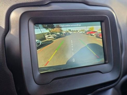 Used 2021 Jeep Renegade Sport image 27