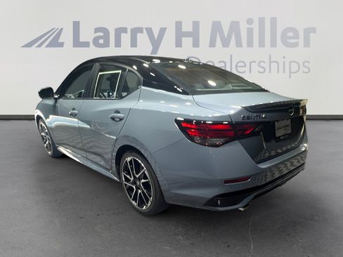 New 2025 Nissan Sentra SR image 3