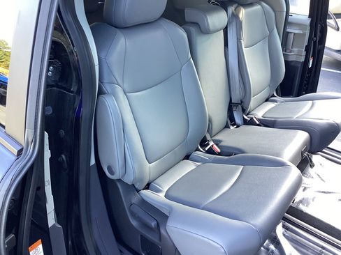 Used 2024 Toyota Sienna XLE image 21