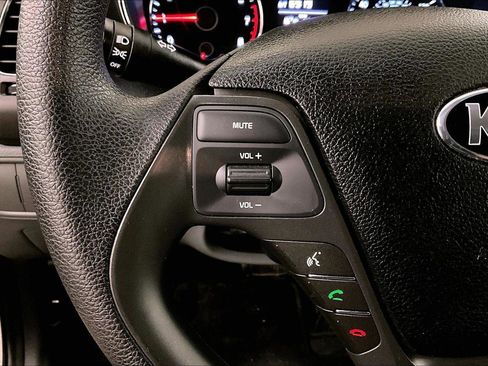Used 2017 Kia Forte LX image 17