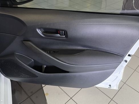 Used 2022 Toyota Corolla LE FWD image 23
