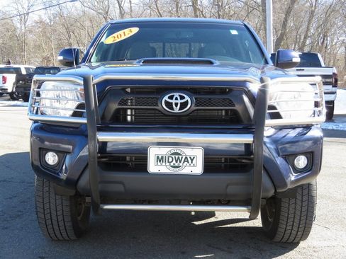 Used 2013 Toyota Tacoma 4x4 Double Cab w/ TRD Sport Pkg image 2