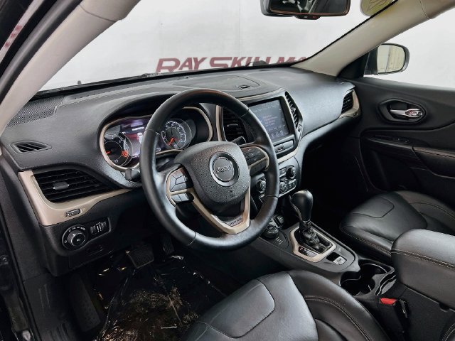 Used 2015 Jeep Cherokee Limited AWD/4WD image 36