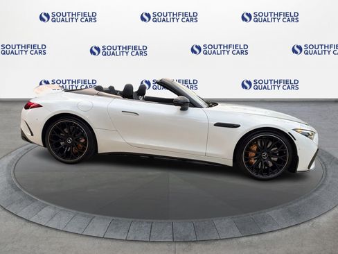 Used 2022 Mercedes-Benz SL 63 AMG 4MATIC w/ AMG Aerodynamic Package image 8