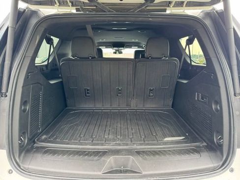 Used 2023 GMC Yukon XL SLT w/ SLT Luxury Package AWD/4WD image 18