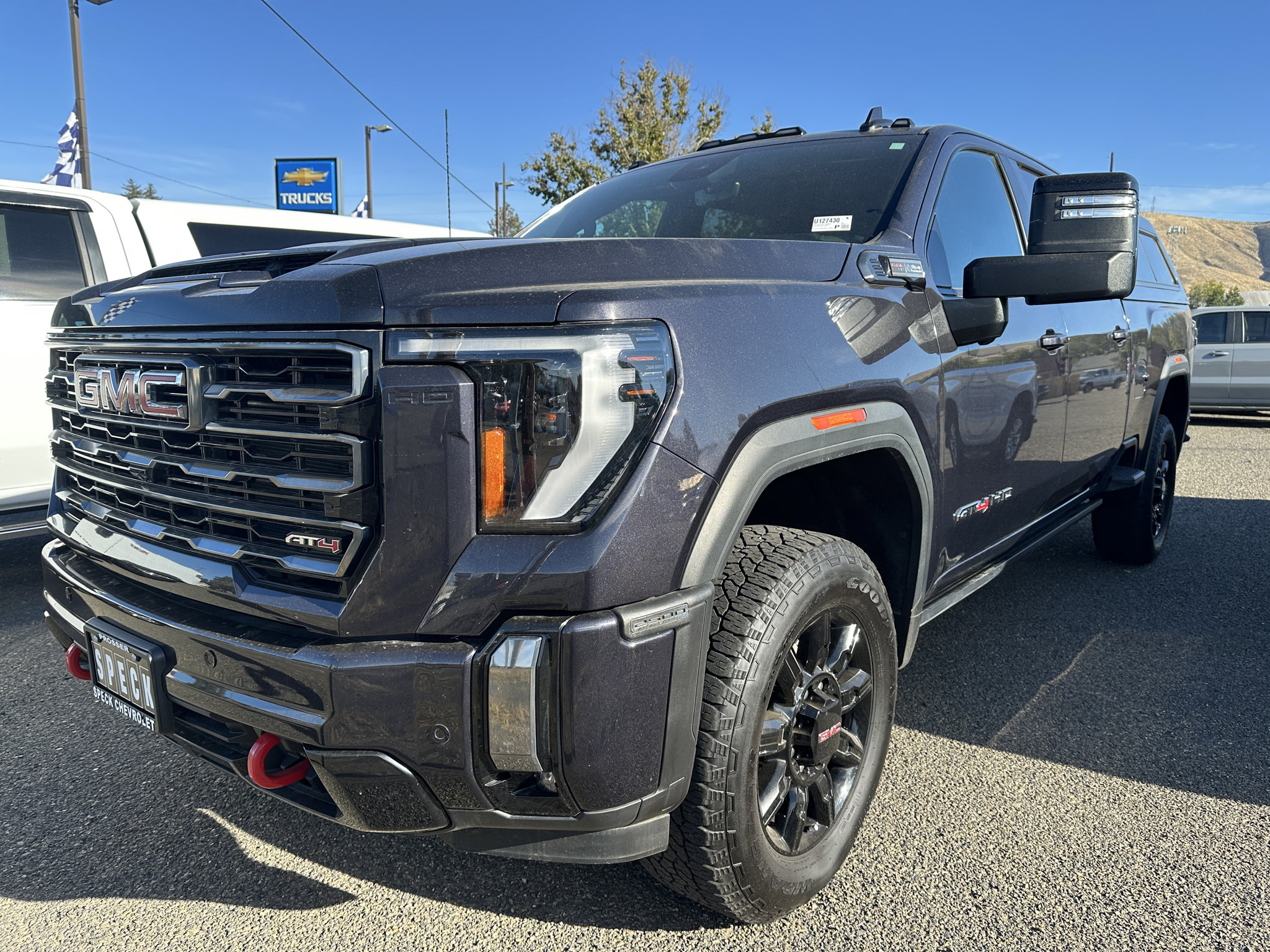 Used 2024 GMC Sierra 2500 AT4 w/ AT4 Premium Plus Package AWD/4WD image 1