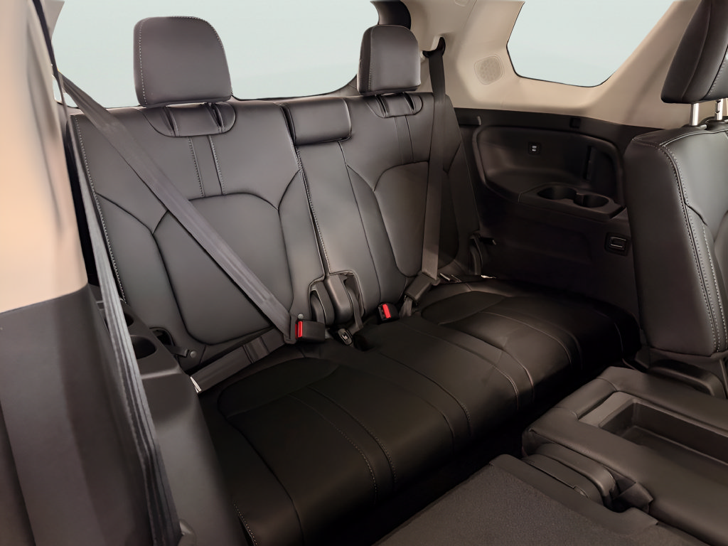 New 2026 Honda Pilot Touring image 17